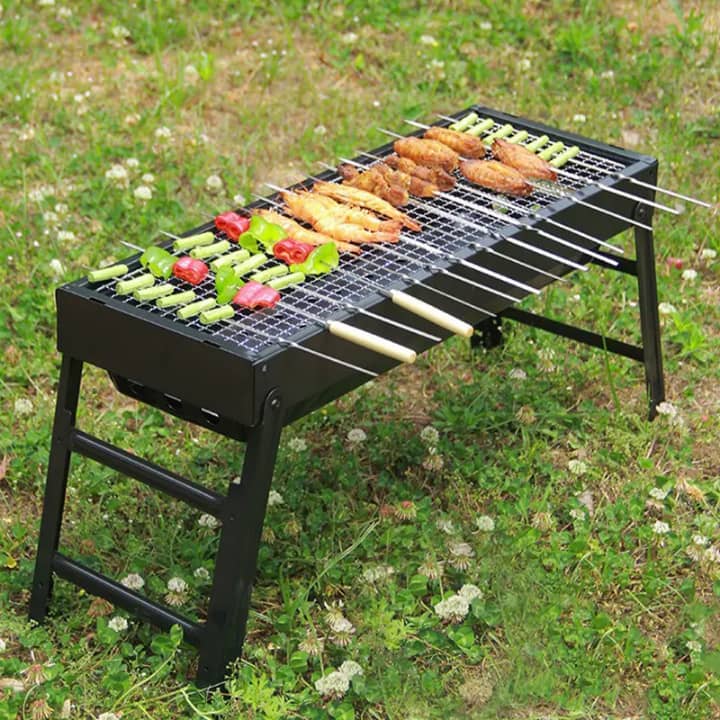 Barbecue, gril à charbon de bois pliable et portable partout